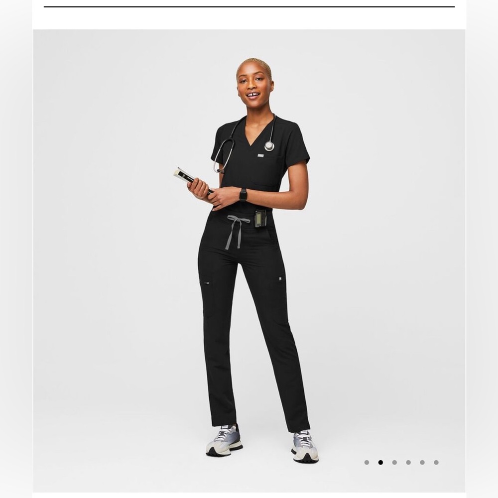 FIGS Black High waisted scrub pants in Petite Medium